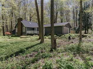 17091 Wing Rd, Chagrin Falls, OH 44023