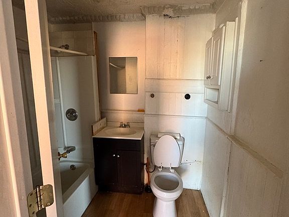 5th image of 435-455 State St