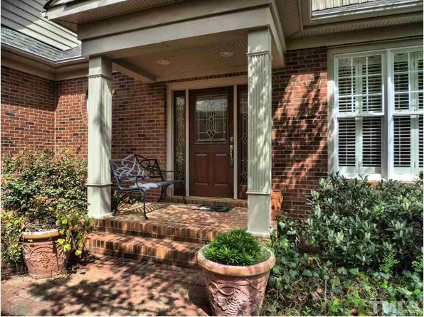 1805 Middlebrook Dr, Raleigh, NC 27615