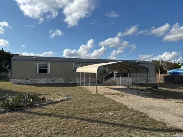 262 private road 1509, Bandera, TX 78003