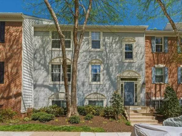 12006 Golf Ridge Ct APT 302, Fairfax, VA 22033