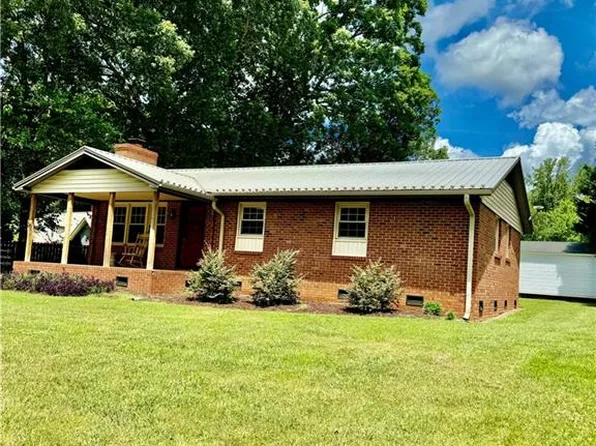 6520 Us Highway 158, Summerfield, NC 27358