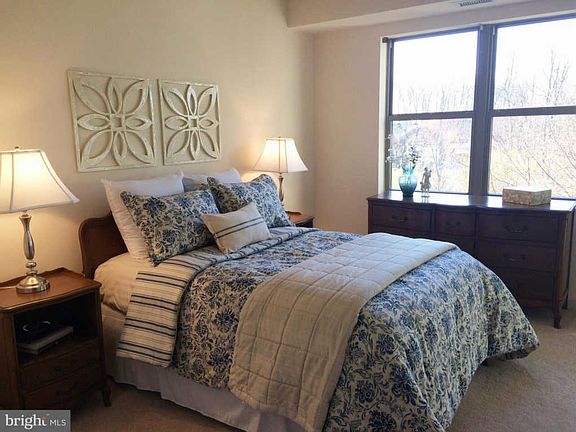 5th image of 19370 Magnolia Grove Sq Unit 202