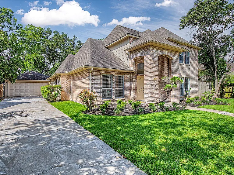 11651 Trailmont Dr — Photo 3
