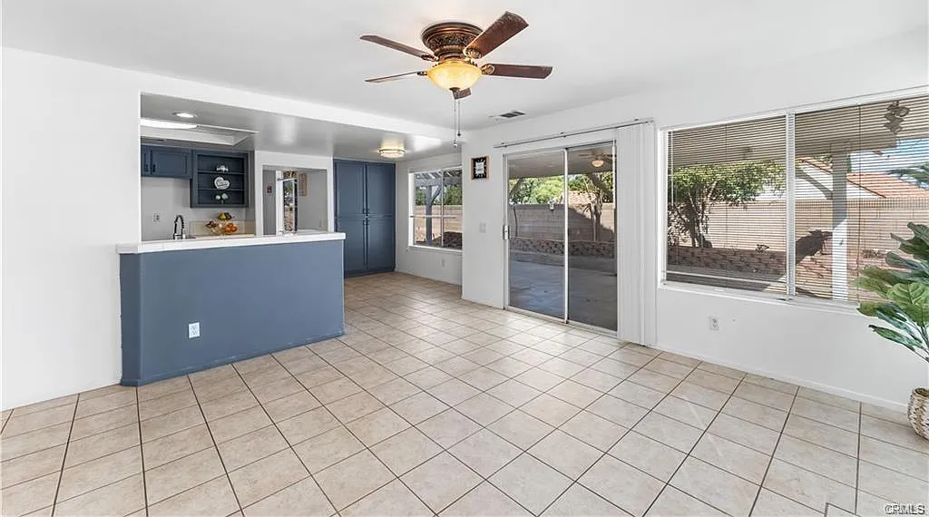 5 bed, 2486 sqft, $4,000 — Photo 2