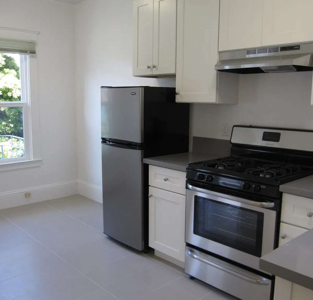 Studio, 500 sqft, $2,950 — Photo 2