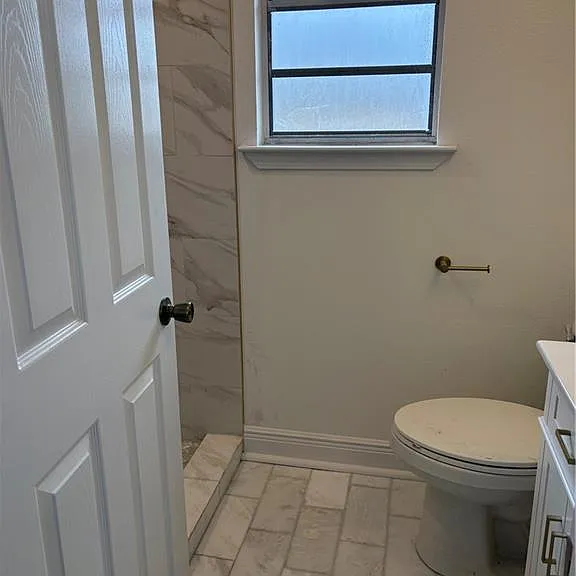 816 Andrews Ave — Photo 6