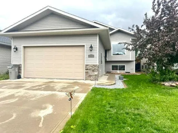 10334 S 123rd Ave, Grande Prairie, AB T8V 2L6