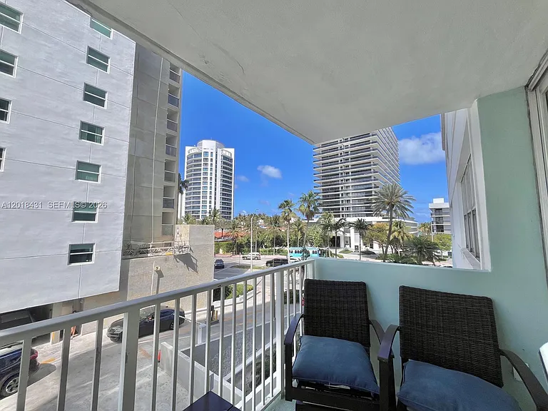 5838 Collins Ave #2D — Photo 22