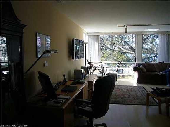 2nd image of 62 Harbour Close