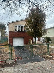 445 Walker St, Staten Island, NY, 10303