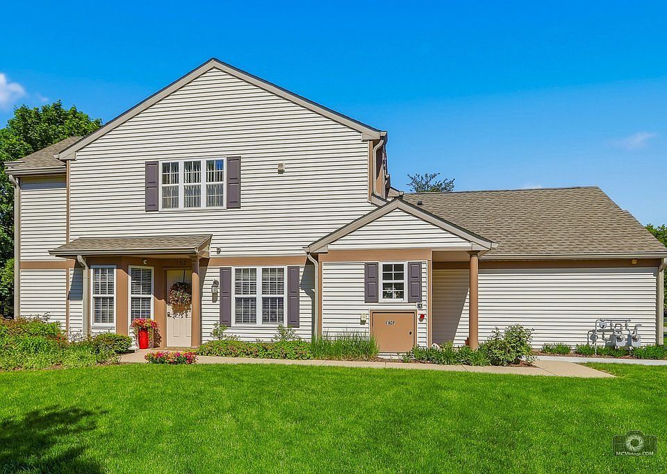 1st image of 2904 Bartlett Ct Unit 102