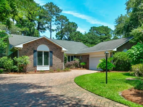 466 Country Club Dr., Pawleys Island, SC 29585