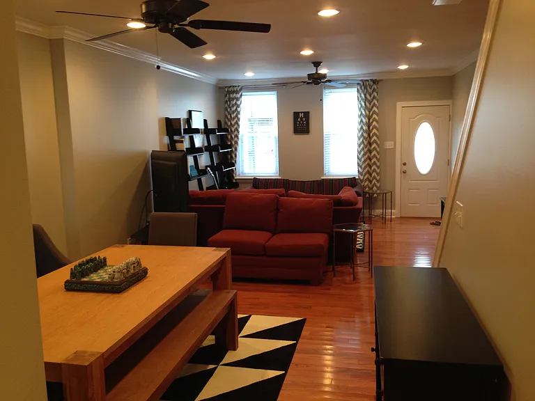 127 Dupont St — Photo 7