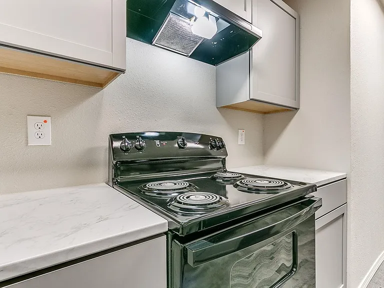 2221 Churchill Pl — Photo 19