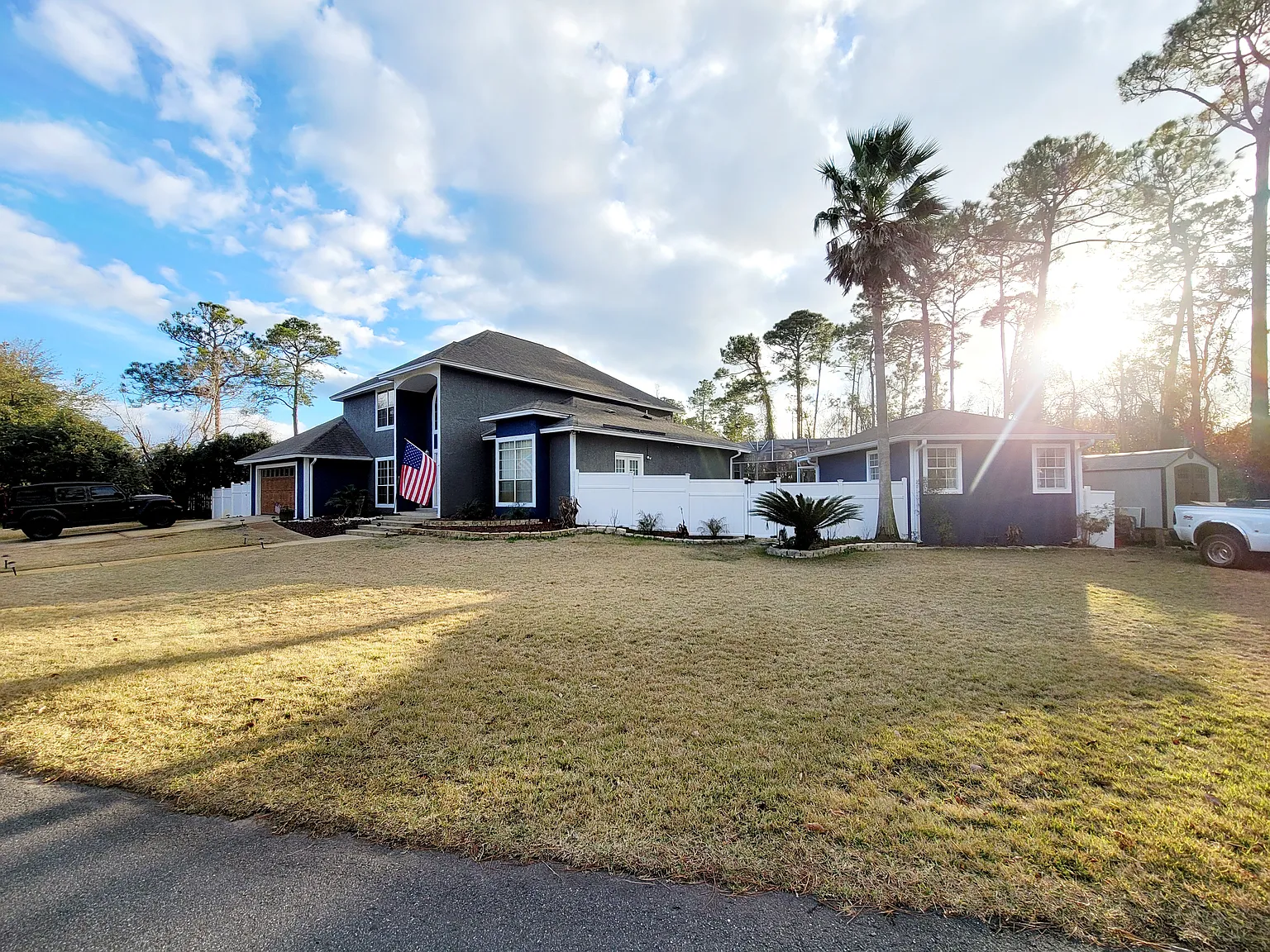 4 bed, 2842 sqft, $4,500 — Photo 2