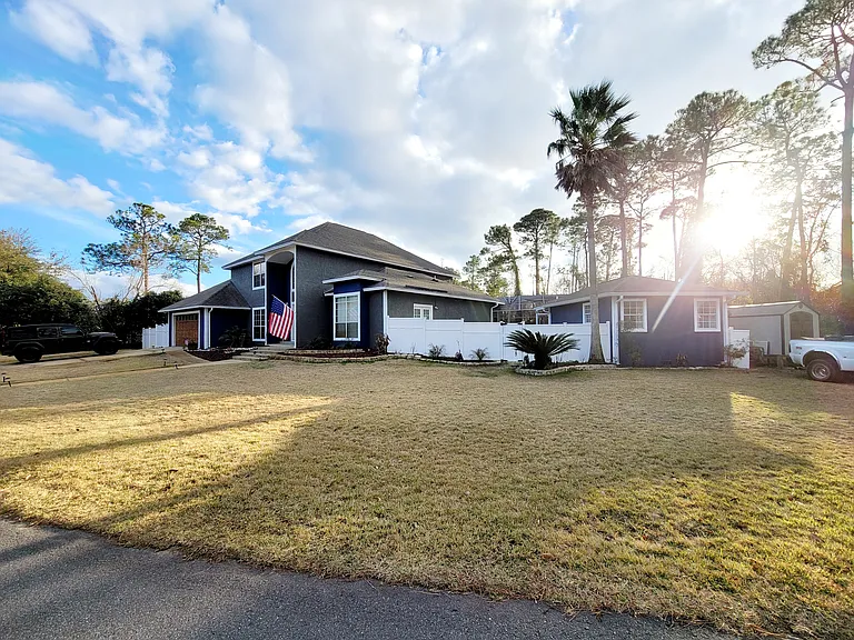 101 Long Pointe Dr — Photo 2