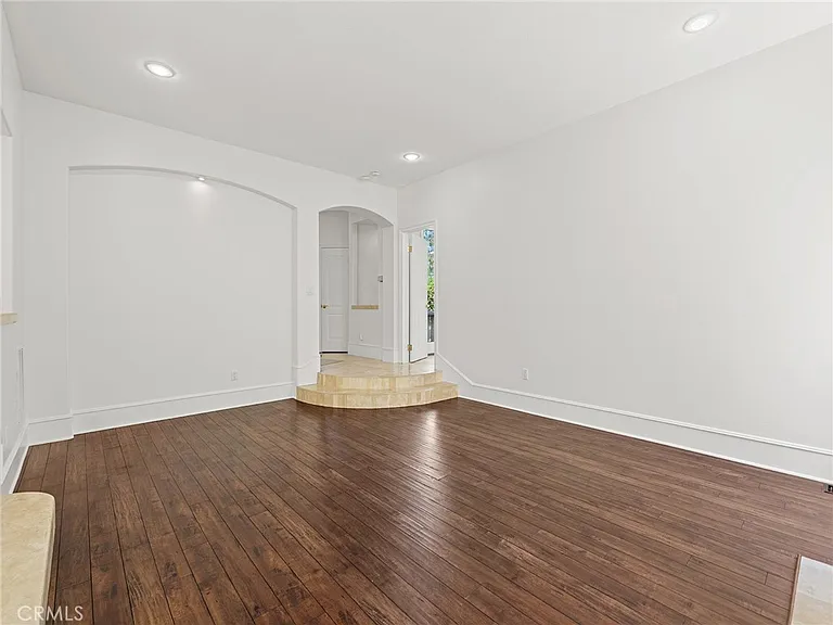 3210 N Ardmore Ave — Photo 21