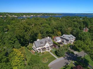 15 Middle Dr, Manhasset, NY 11030