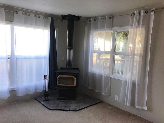 5th image of 2352 NE 29th Dr
