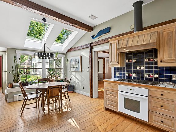 3rd image of 120 Barnestown Road