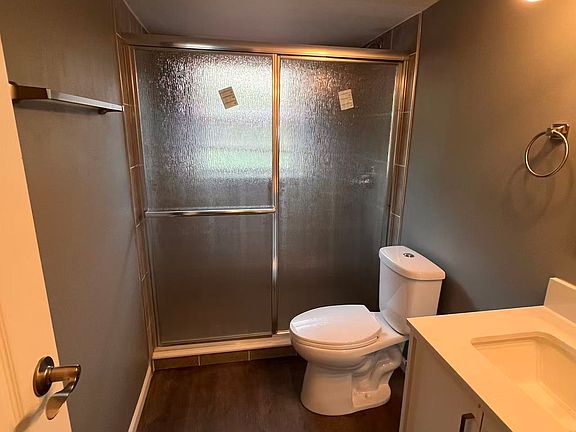 4th image of 2613 Midland Dr