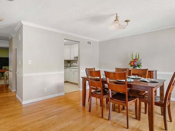 3rd image of 34 Briston Court