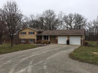 8985 Renken Rd, Staunton, IL 62088
