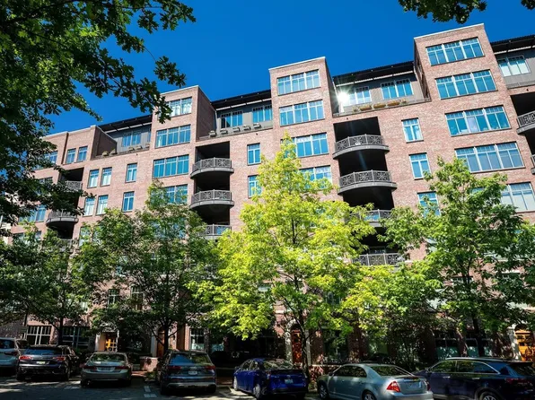 251 Burnham Sq Unit 703, Columbus, OH 43215