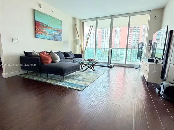 3340 NE 190th St, Aventura, FL