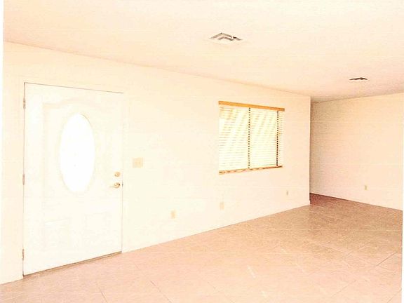 3rd image of 817 Rolling Hills Dr