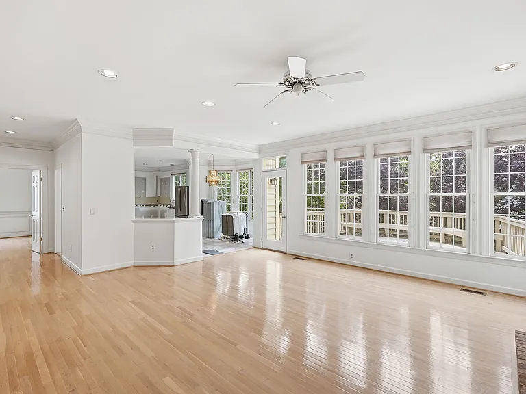 10417 Snow Point Dr — Photo 10