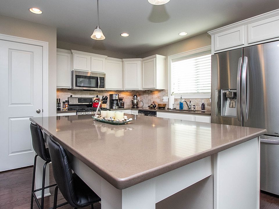 2nd image of 8765 Mandalay Ct