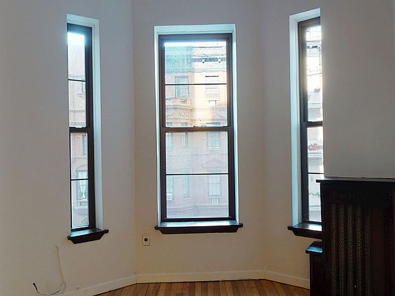 5th image of 16 W 82nd St APT 3A
