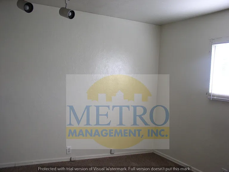 8888 W Irving St — Photo 5