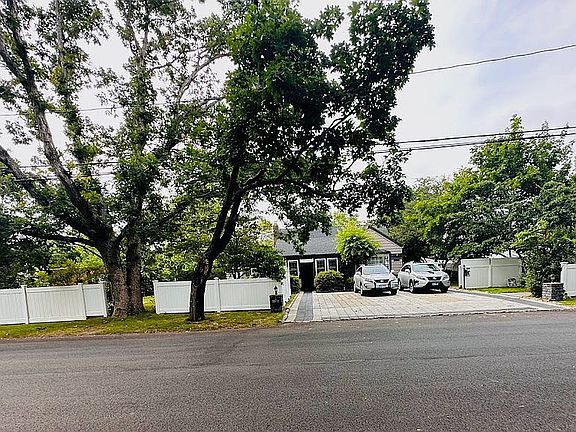 5th image of 39 Oakdale Ave