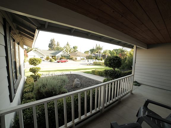 3rd image of 2710 E Feemster Ave