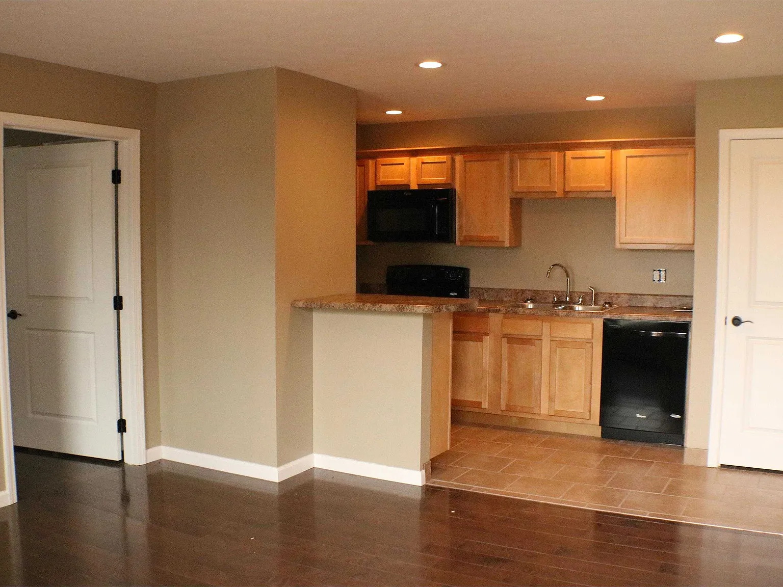 1 bed, $695 — Photo 3