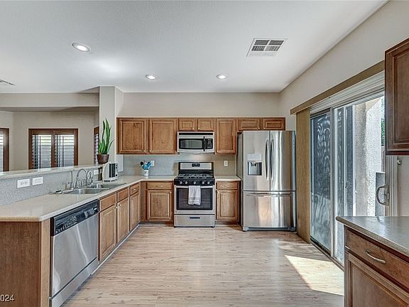4th image of 8485 Gardena Hills Ave