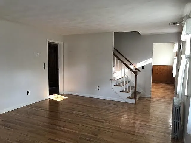 2 Villa Ave — Photo 18