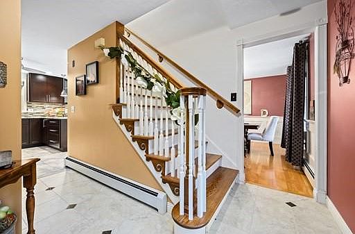 3rd image of 33 Latura St