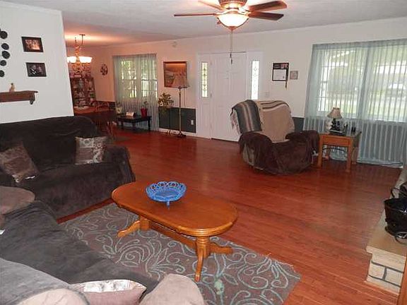 5th image of 1119 Montrosa Ave
