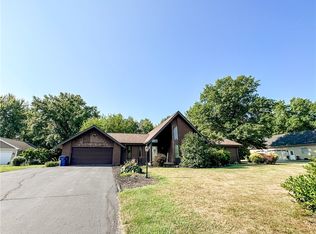 9 Lakeview Dr, Marshall, IL