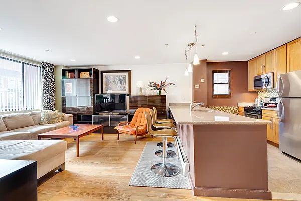 Sold by Level Group | media 2