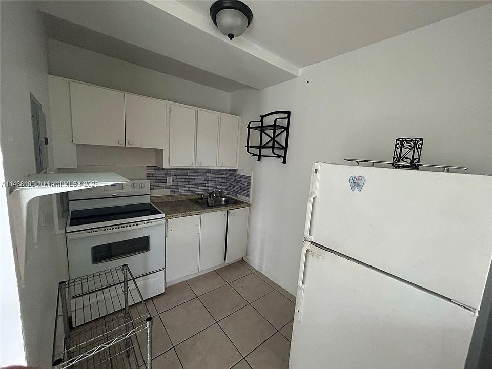 1st image of 6901 NW 8th Ave APT 3