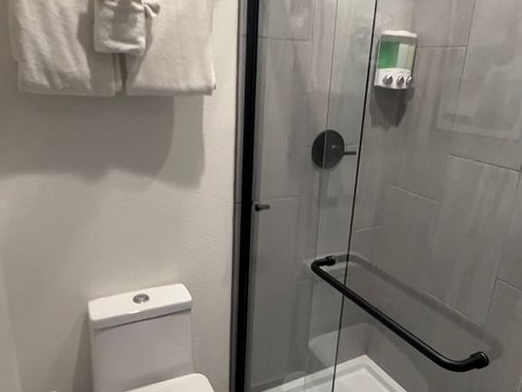 5th image of 843-847 4th Ave #843-24