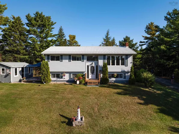124 Tanner Settlement Rd, Lunenburg, NS B0J 2C0