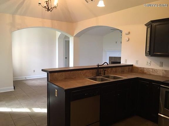 3rd image of 115 Black Pine Dr