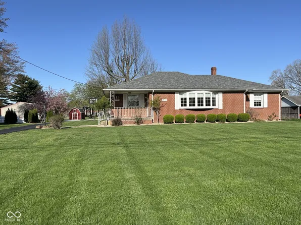 1208 S Walnut St, Seymour, IN 47274