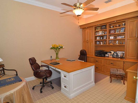 3rd image of 950 Bonita Dr
